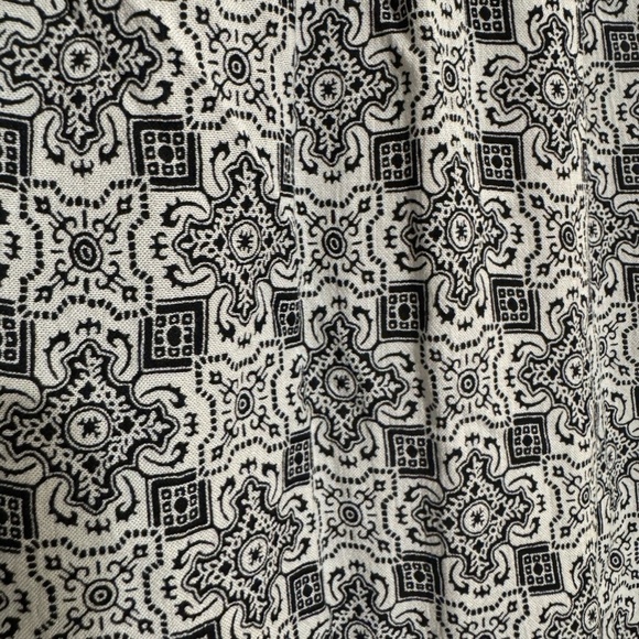 Gap Small Multi-Color w/Geometric Print V-Neck Long Sleeve Romper - EUC - Picture 3 of 5